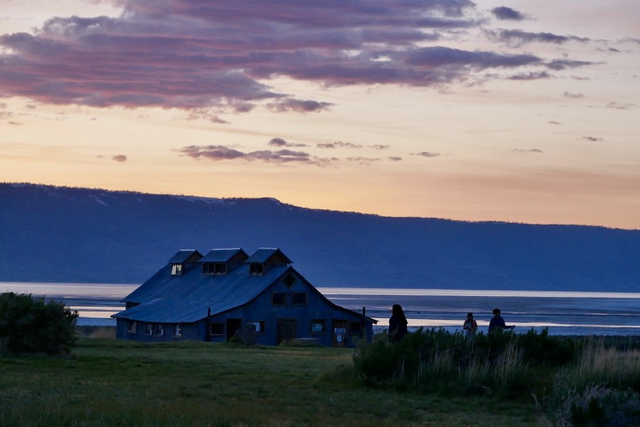 Sunset at the Summer Lake hot spring in the Oregon Outback