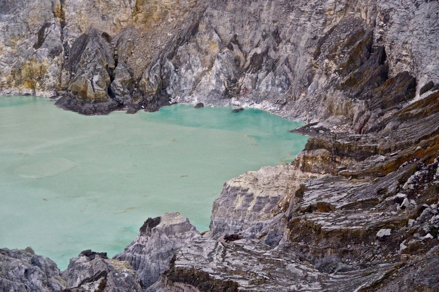 Acidic Lake