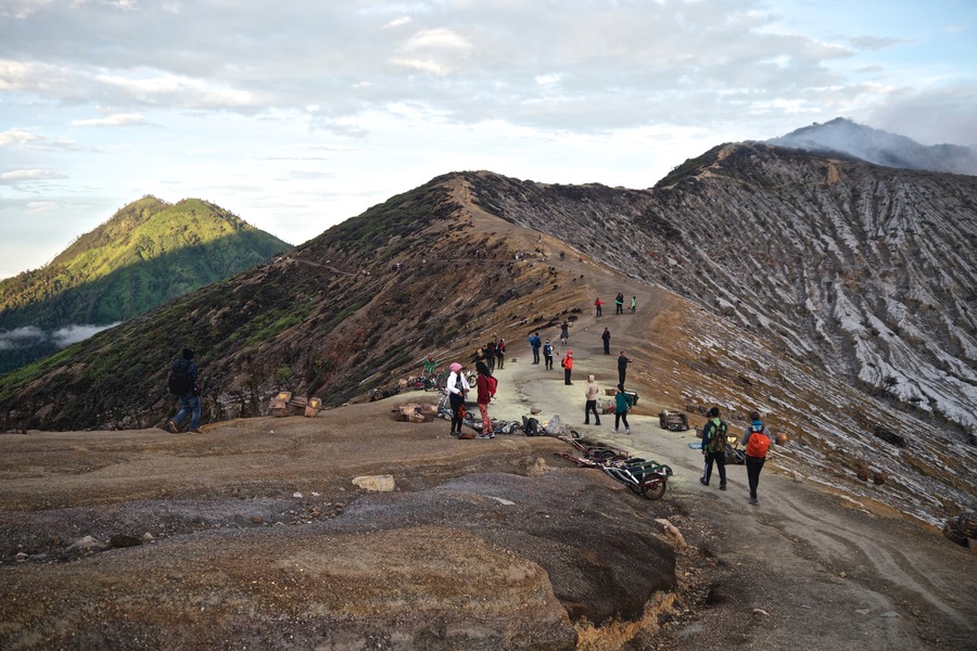 Kawah Ijen Crater Hike