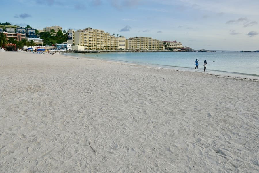 Kim Sha Beach in Dutch St Maarten