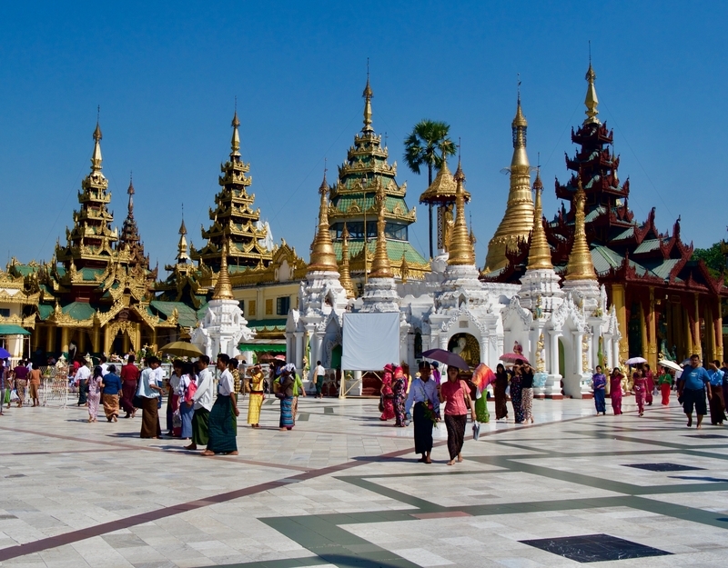 Shwedegon Pagoda in Yangon