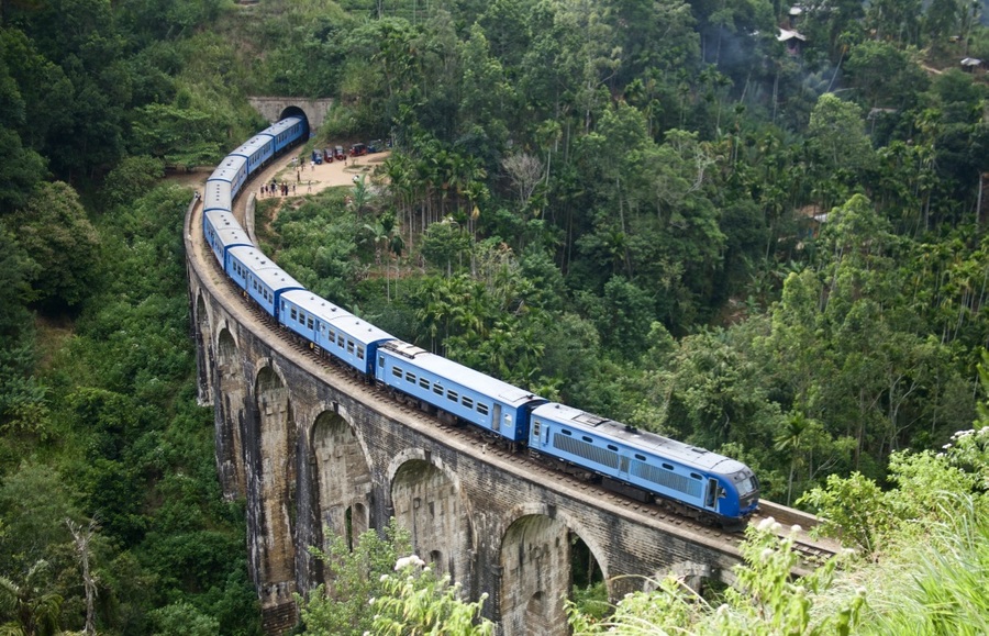 9 arch bridge in Ella Sri Lanka