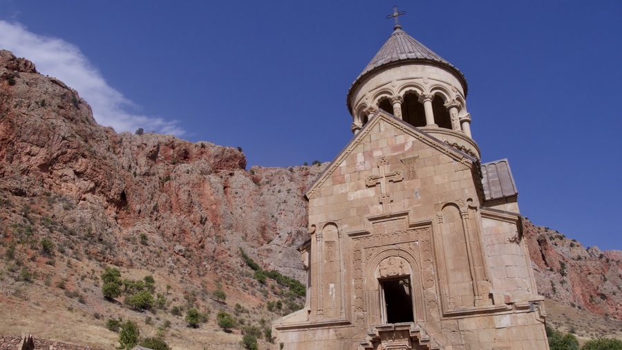 Train to Armenia: 3 Days in Yerevan — xyzAsia