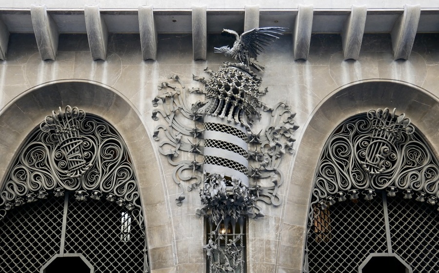 Palau Guell, Gaudi