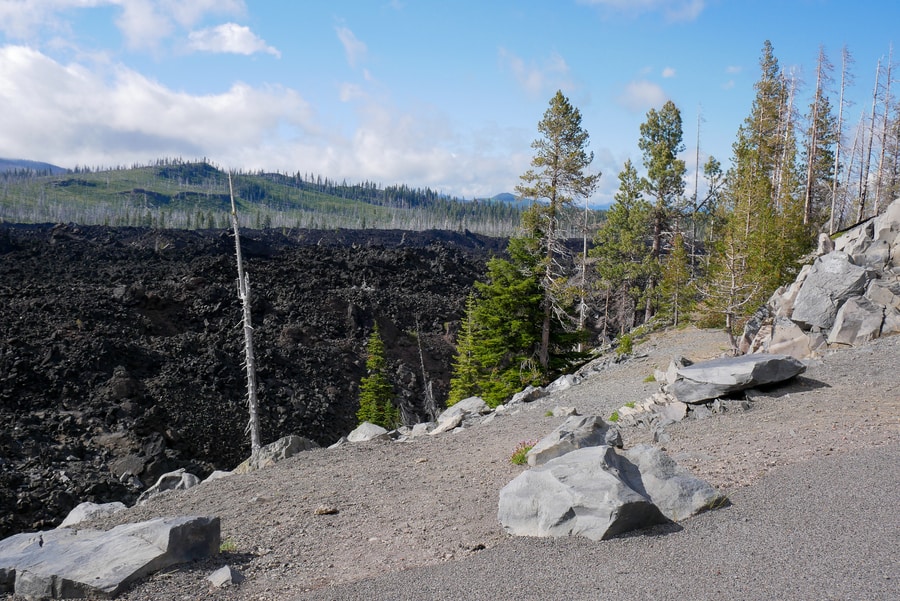 Dee Wright Observatory along Oregon's Old McKenzie Highway