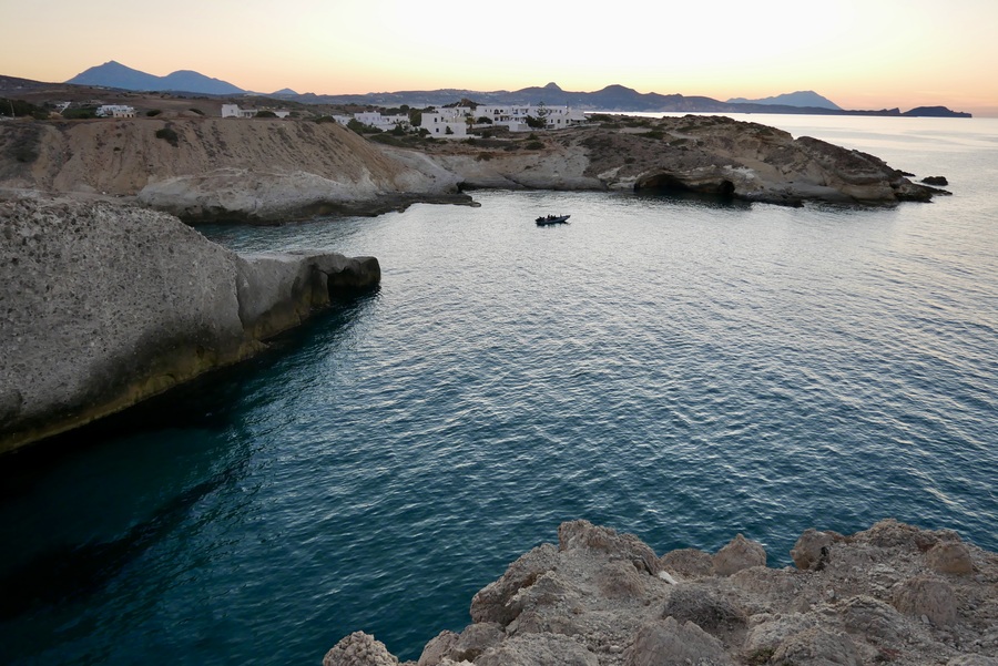 Papafragas Caves, Milos