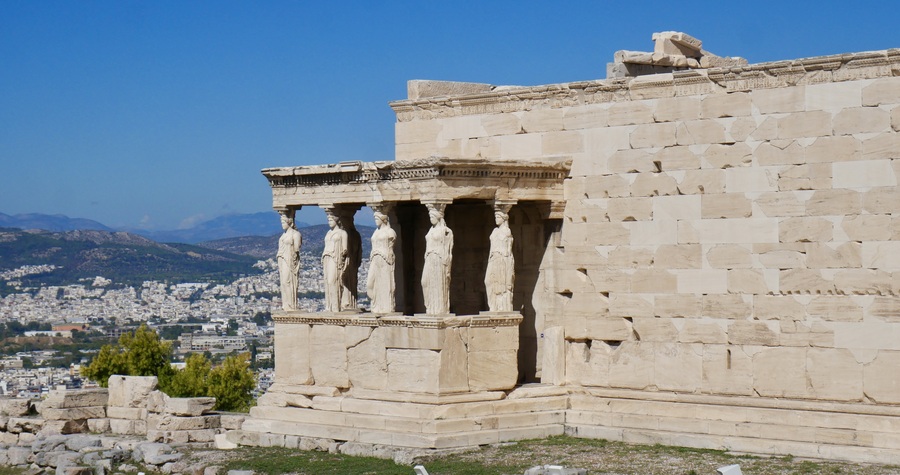 Erechtheion statues