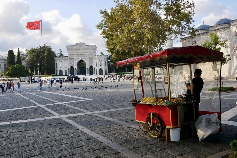 Beyazit Square in Istanbul